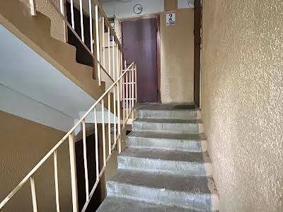 квартира за адресою Романа Ратушного вул. (Волгоградська), 29