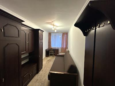 кімната за адресою Орлина вул., 8а