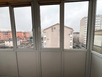 квартира за адресою Академіка Амосова вул., 6