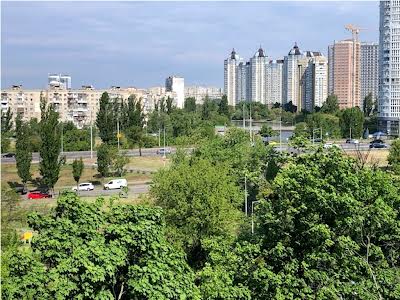 квартира за адресою Березняківська вул., 4