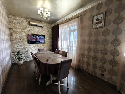 квартира за адресою с. Минай, Августина Волошина вул., 6