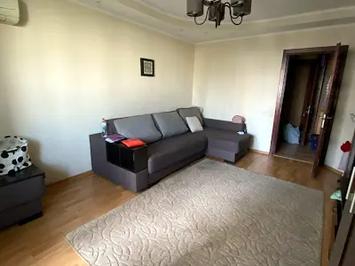 квартира за адресою Анни Ахматової вул., 11