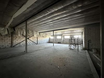 комерційна за адресою Чорних Запорожців вул. (Петра Запорожця), 28