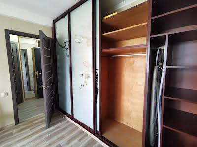 квартира по адресу Ореста Левицкого ул. (Академіка Курчатова), 13