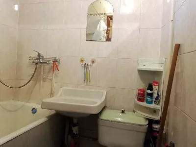 квартира за адресою Богатирська вул., 14