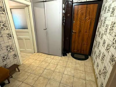 квартира за адресою Євгена Танцюри вул., 64
