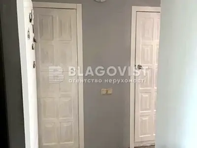 квартира за адресою Срібнокільська вул., 4
