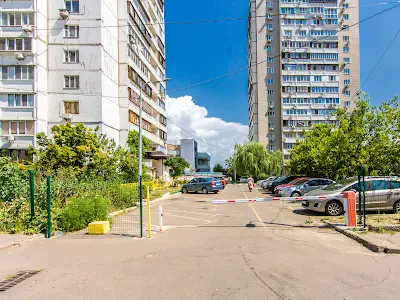 квартира по адресу Ревуцкого ул., 42