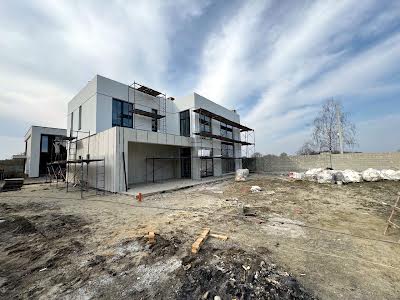 будинок за адресою Героїв Крут вул., 8