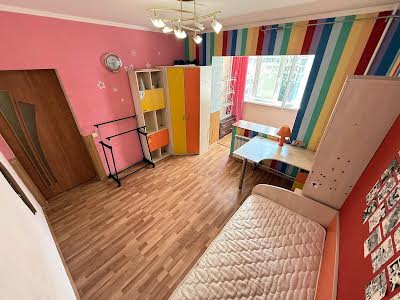 квартира за адресою Анни Ахматової вул., 6