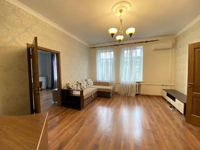 квартира за адресою Карела Чапека вул. (Юліуса Фучика), 2