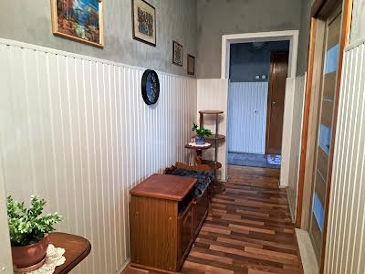 квартира за адресою Драгоманова вул., 25
