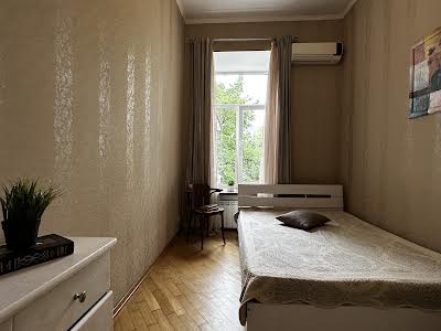 квартира за адресою Шота Руставелі вул., 33-Б