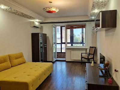 квартира за адресою Почайнинська вул., 53/55