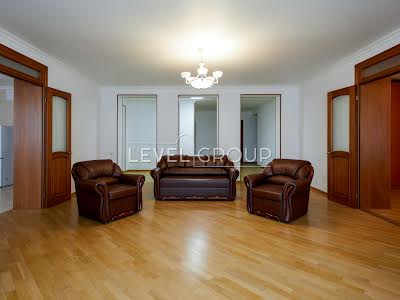 квартира по адресу Паторжинского ул., 14