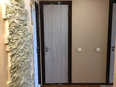 квартира за адресою Богатирська вул., 20