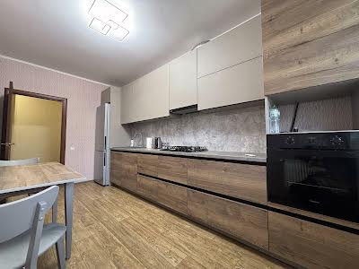 квартира за адресою Метрологічна вул., 13