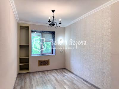 квартира за адресою Празька вул., 32