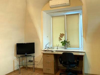 квартира по адресу Дерибасовская ул., 5