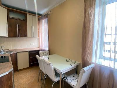 квартира за адресою Дюківська вул., 8