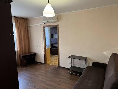 квартира за адресою Івана Їжакевича вул., 7/10