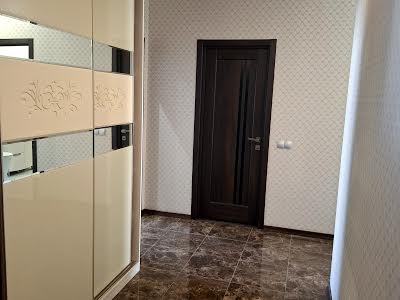 квартира по адресу Гвардейцев-Широнинцев ул., 33