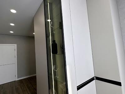 квартира за адресою Свободи вул., 1-C