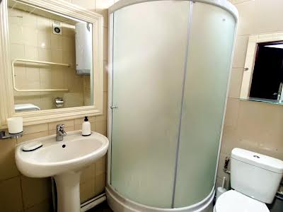 квартира за адресою Анни Ахматової вул., 16-Б