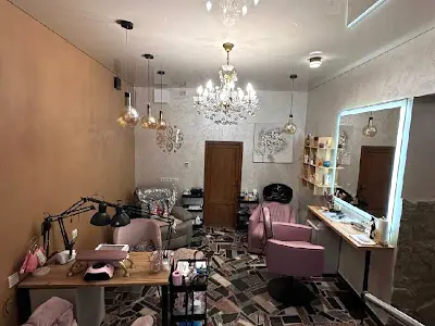 комерційна за адресою Шептицьких вул., 16