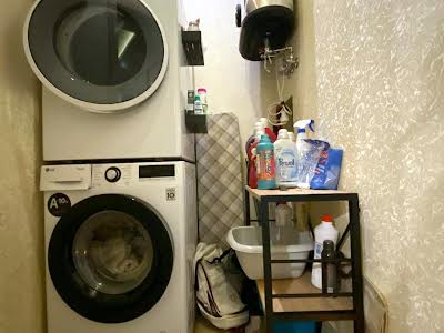 квартира за адресою Панаса Мирного вул., 28а