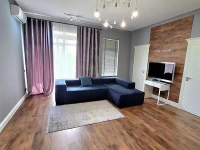 квартира за адресою Успішна вул., 18