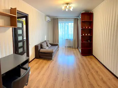 квартира за адресою Білоруська вул., 15а