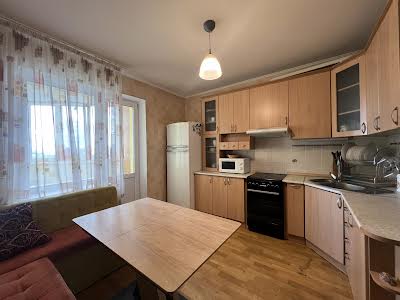 квартира за адресою Драгоманова вул., 1-К