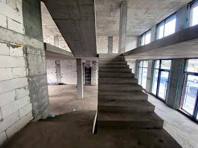 коммерческая по адресу Грушевського ул., 32-А