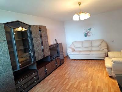 квартира за адресою ж/м Червоний Камінь, 4