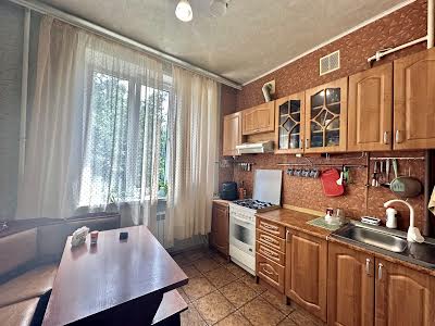 квартира за адресою Сталеварів вул., 26