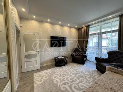 квартира за адресою Золотоустівська вул., 24а