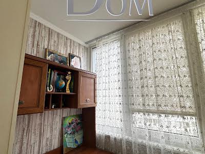 квартира за адресою Тополина вул., 18/2