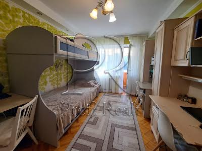 квартира за адресою Деревлянська вул. (Якіра), 20А