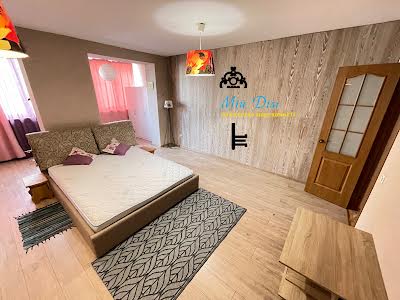 квартира за адресою Боголюбова вул., 18