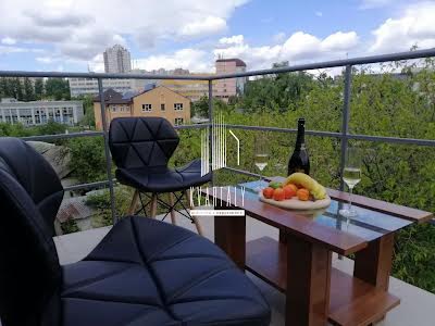 квартира за адресою Залізнична вул., 32