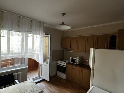 квартира по адресу Драгоманова ул., 12-А