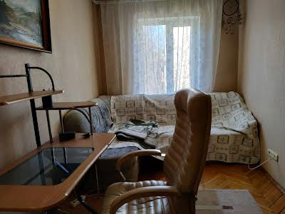 квартира за адресою Академіка Доброхотова вул., 15