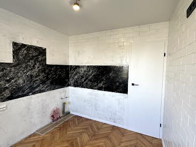 квартира по адресу Тролейбусна, 12