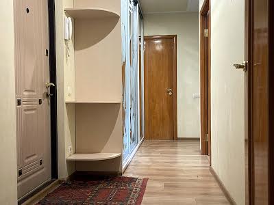 квартира за адресою Героїв просп., 12