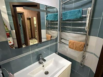 квартира за адресою Романа Атаманюка вул., 21