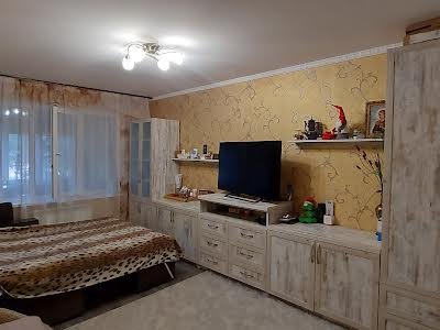 квартира за адресою Космонавтів, 77А