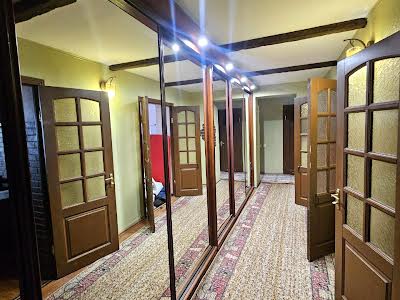 квартира по адресу Драгоманова ул., 44А