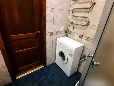квартира по адресу Львовская ул., 1-А