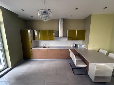 квартира за адресою Андрія Верхогляда вул. (Михайла Драгомирова), 5